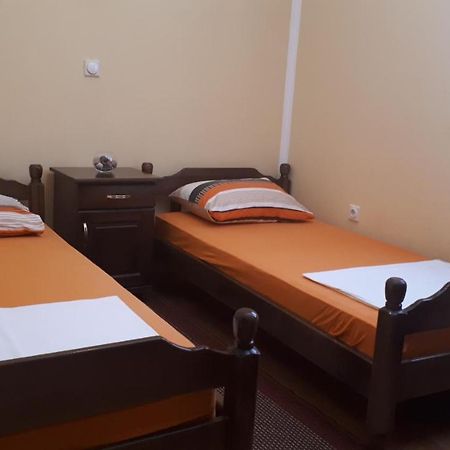 Apartment Dubrava Tivat Luaran gambar