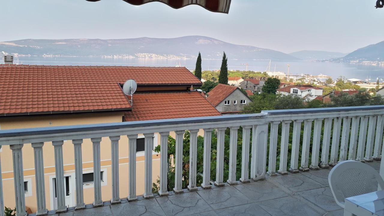 Apartment Dubrava Tivat Luaran gambar